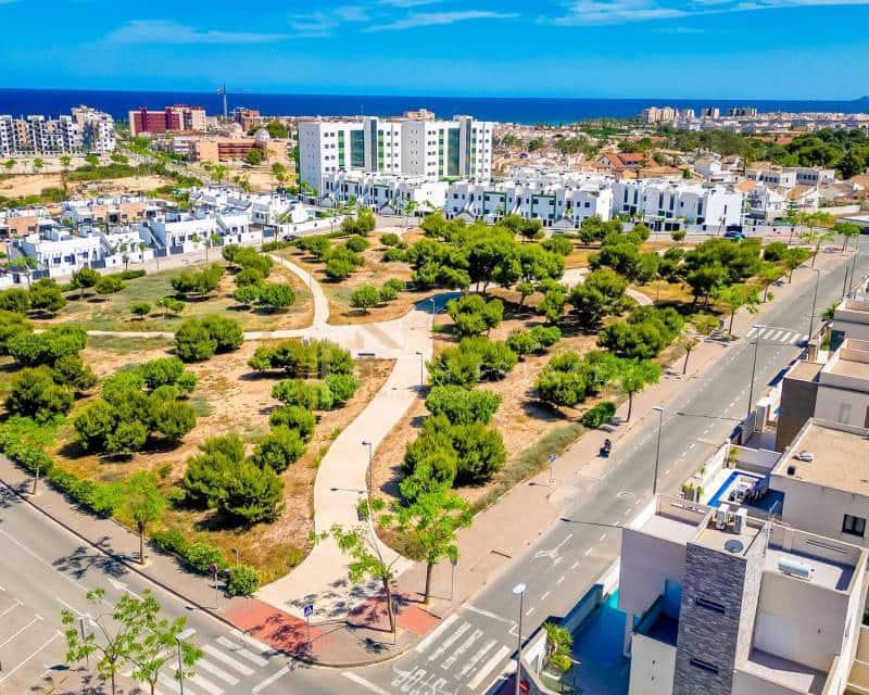 4 soverom Villa til leie i Pilar de la Horadada med svømmebasseng garasje - € 2 000 (Ref: 8504961)