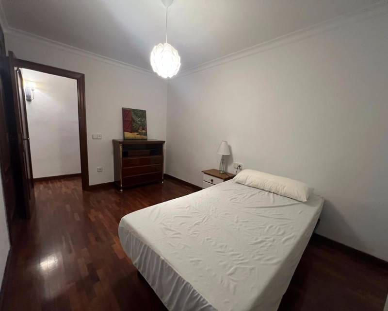 3 sypialnia Apartament do wynajęcia w Torrevieja - 1 250 € (Ref: 8504962)