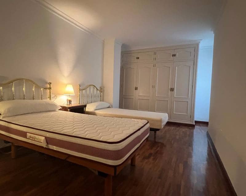 3 sypialnia Apartament do wynajęcia w Torrevieja - 1 250 € (Ref: 8504962)