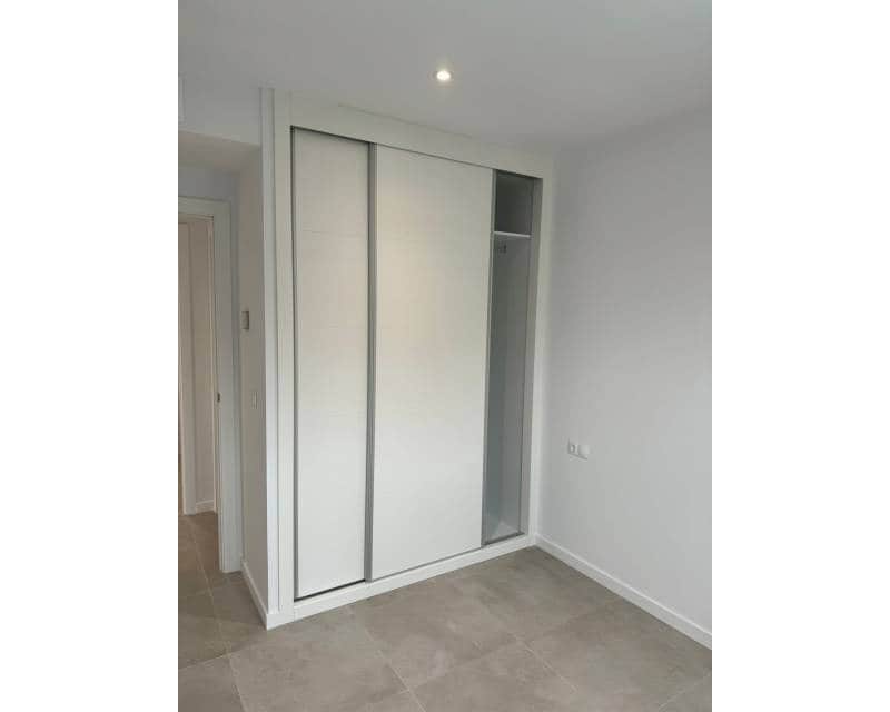 3 soverom Strandleiligheter til leie i Campoamor med svømmebasseng garasje - € 1 900 (Ref: 8548288)