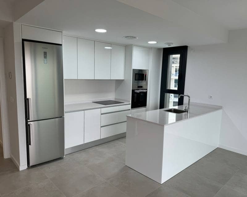 3 soverom Strandleiligheter til leie i Campoamor med svømmebasseng garasje - € 1 900 (Ref: 8548288)