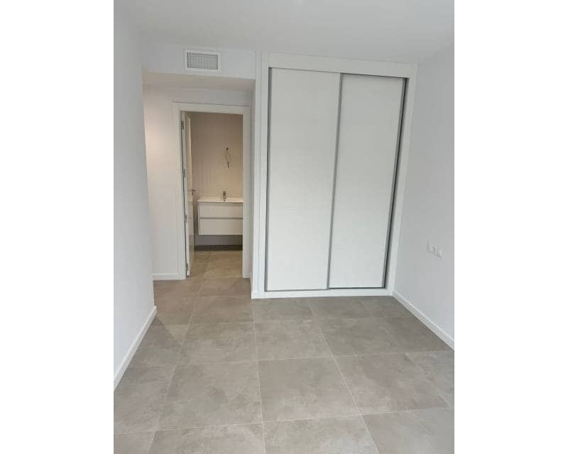 3 soverom Strandleiligheter til leie i Campoamor med svømmebasseng garasje - € 1 900 (Ref: 8548288)