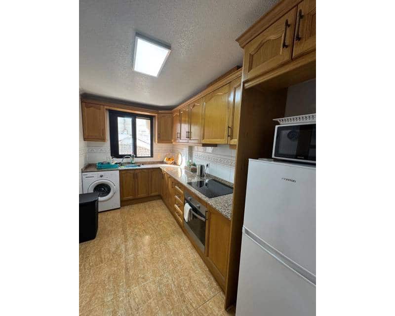 3 sypialnia Apartament do wynajęcia w Torrevieja - 950 € (Ref: 8577189)
