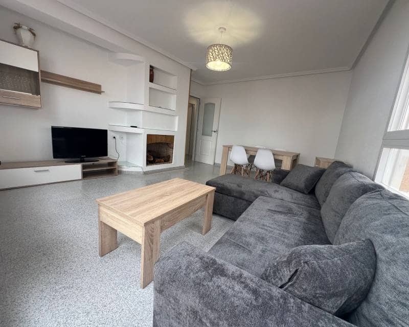 3 slaapkamer Penthouse te huur in Torrevieja - € 1.200 (Ref: 8607189)