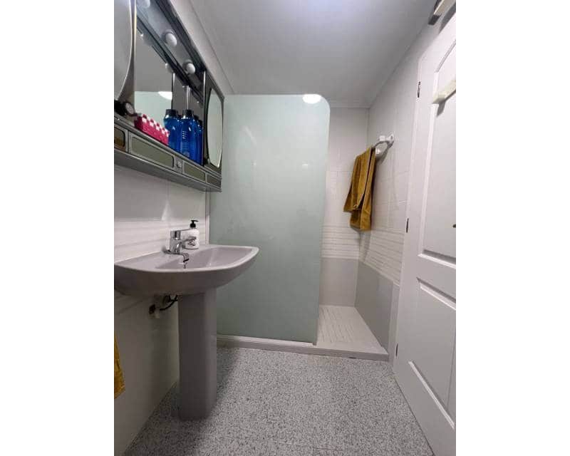 3 slaapkamer Penthouse te huur in Torrevieja - € 1.200 (Ref: 8607189)