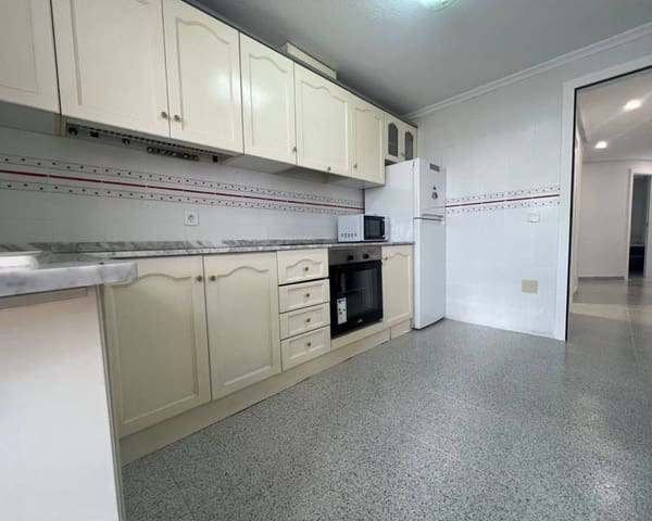3 slaapkamer Penthouse te huur in Playa del Cura, Torrevieja - € 1.200 (Ref: 8607189)
