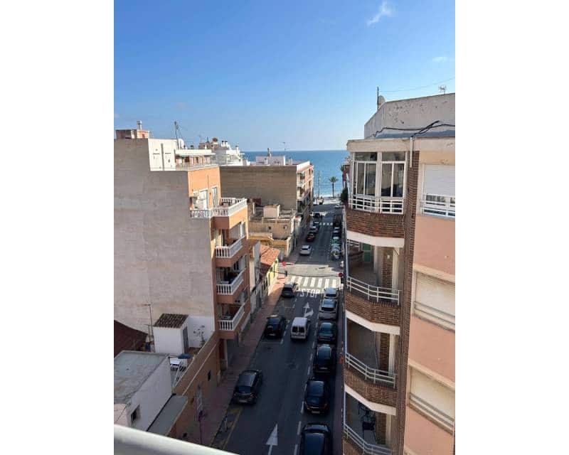 3 slaapkamer Penthouse te huur in Torrevieja - € 1.200 (Ref: 8607189)