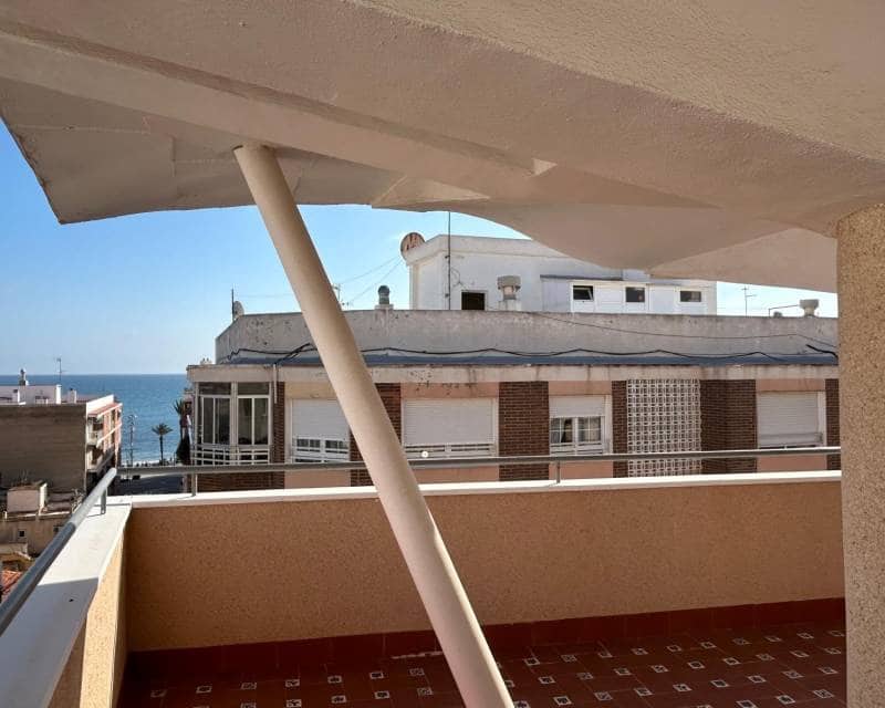3 slaapkamer Penthouse te huur in Torrevieja - € 1.200 (Ref: 8607189)