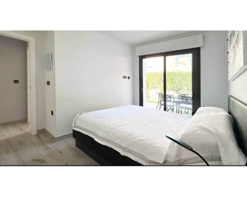 3 sypialnia Willa do wynajęcia w Orihuela Costa z basenem garażem - 2 300 € (Ref: 8611684)