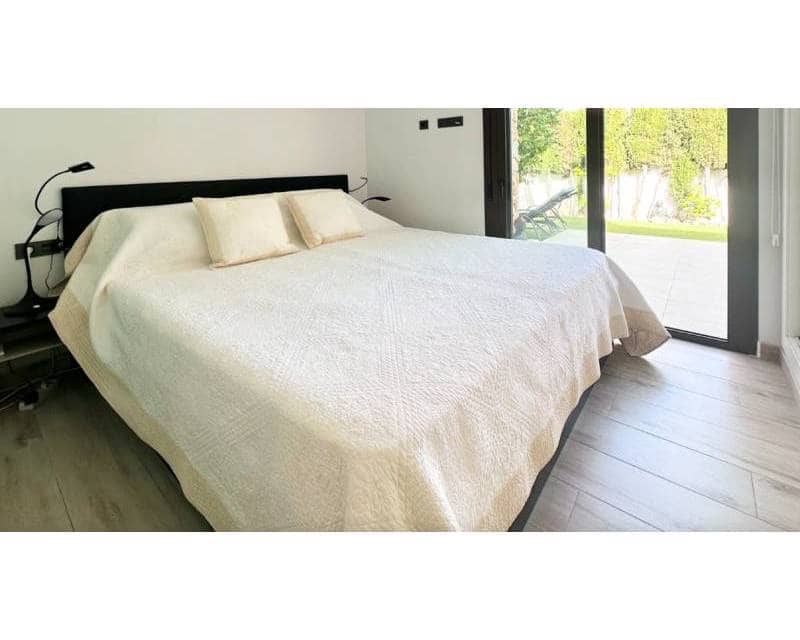 3 sypialnia Willa do wynajęcia w Orihuela Costa z basenem garażem - 2 300 € (Ref: 8611684)