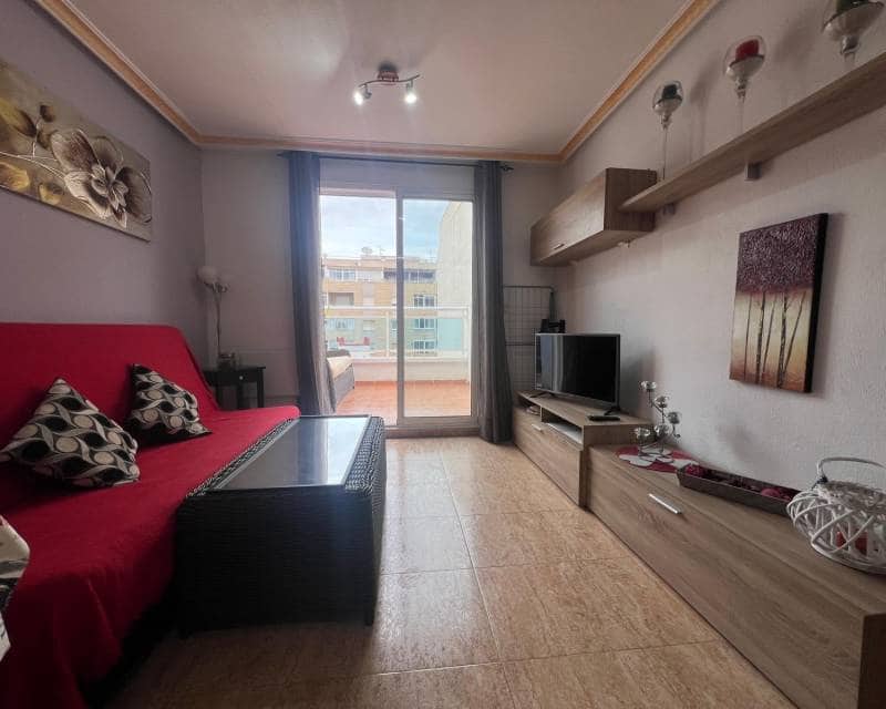 1 bedroom Penthouse for rent in Torrevieja with pool garage - € 625 (Ref: 8718493)