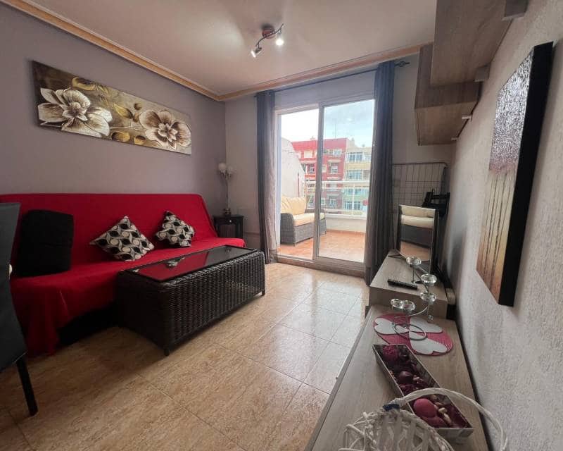 1 bedroom Penthouse for rent in Torrevieja with pool garage - € 625 (Ref: 8718493)