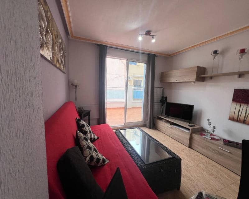 1 bedroom Penthouse for rent in Torrevieja with pool garage - € 625 (Ref: 8718493)