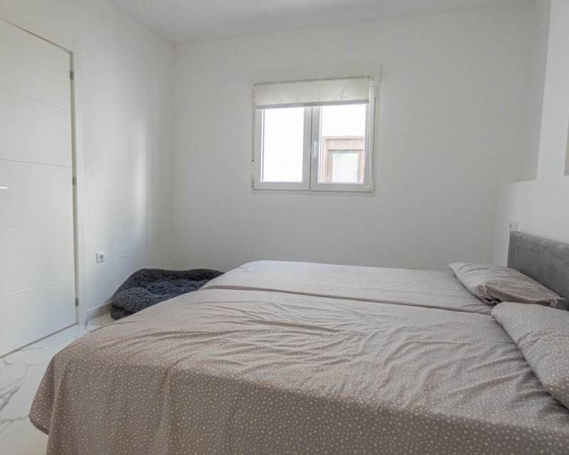 1 Zimmer Apartment zu verkaufen in Orihuela Costa mit Pool - 155.000 € (Ref: 8734533)