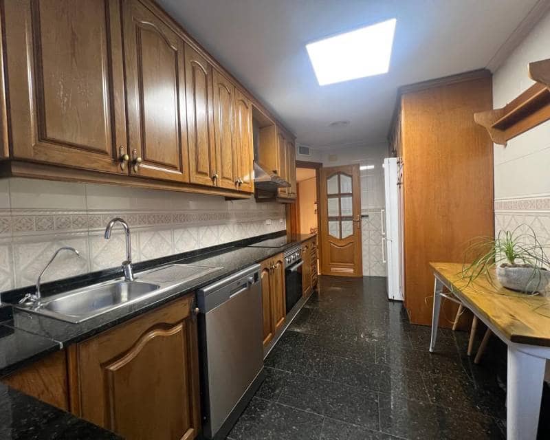 3 sypialnia Apartament do wynajęcia w Torrevieja z garażem - 1 100 € (Ref: 8751772)