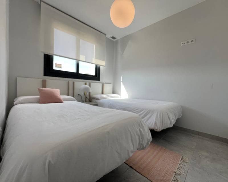 2 soveværelse Lejlighed til leje i Orihuela Costa med swimmingpool garage - € 1.250 (Ref: 8806727)