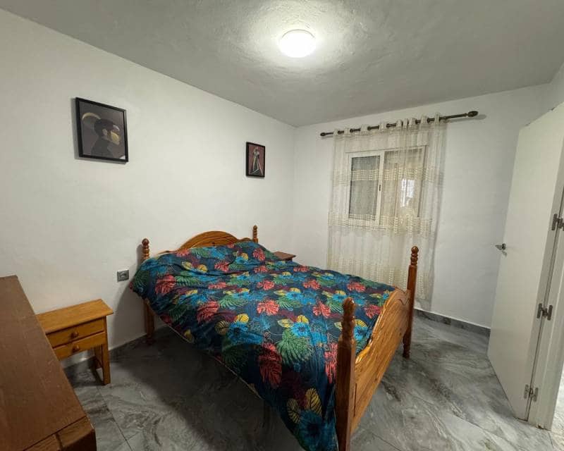 2 soveværelse Villa til leje i Torrevieja - € 750 (Ref: 8837736)