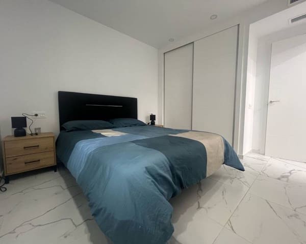 2 sypialnia Apartament do wynajęcia w Las Piscinas Naturales, Torrevieja z basenem - 1 250 € (Ref: 8880875)