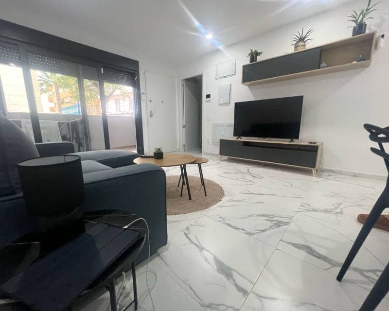 2 sypialnia Apartament do wynajęcia w Torrevieja z basenem - 1 250 € (Ref: 8880875)