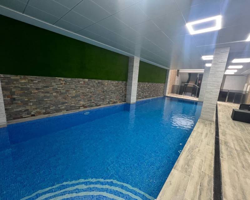 2 sypialnia Apartament do wynajęcia w Torrevieja z basenem - 1 250 € (Ref: 8880875)