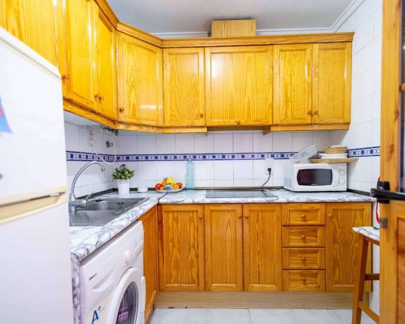2 soveværelse Penthouse til salg i Torrevieja med garage - € 187.200 (Ref: 8893678)