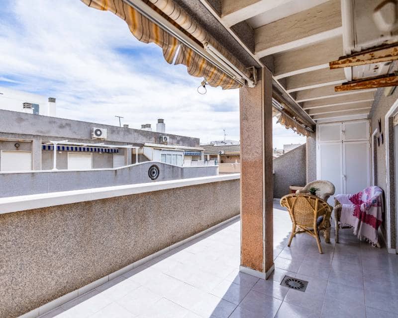 2 soveværelse Penthouse til salg i Torrevieja med garage - € 187.200 (Ref: 8893678)