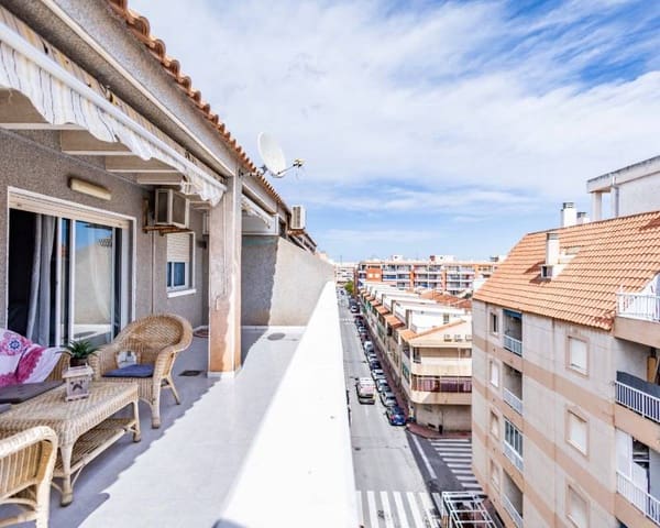 2 soveværelse Penthouse til salg i Playa de los Náufragos, Torrevieja med garage - € 195.000 (Ref: 8893678)