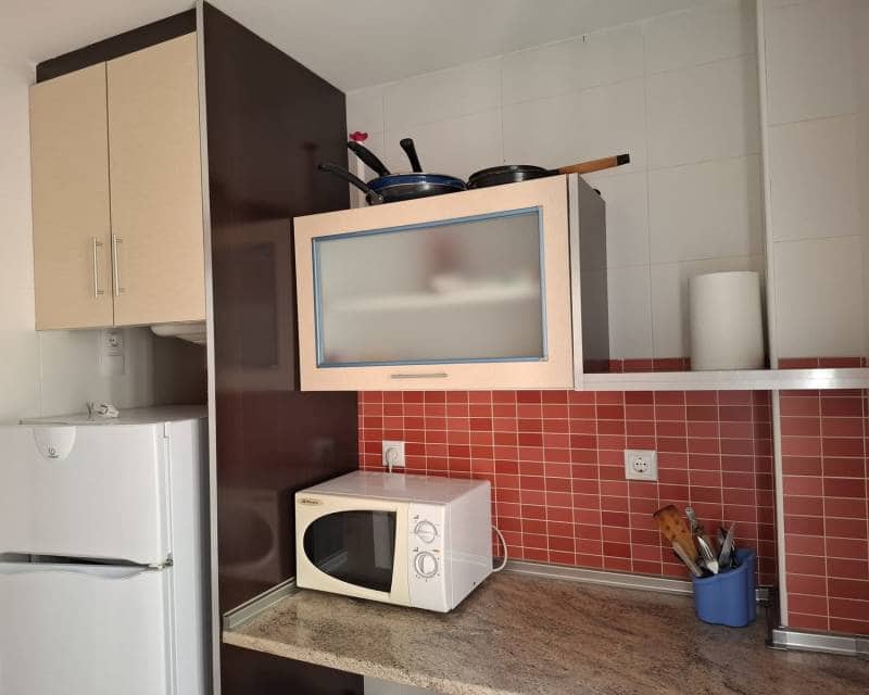 Appartement de 2 chambres à louer à Orihuela Costa avec piscine - 800 € (Ref: 8960967)