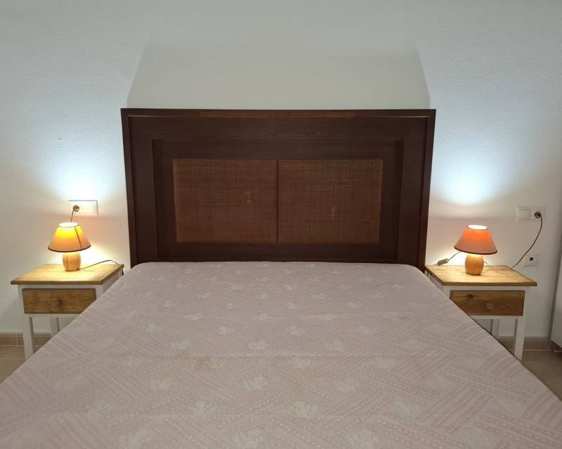 Appartement de 2 chambres à louer à Orihuela Costa avec piscine - 800 € (Ref: 8960967)