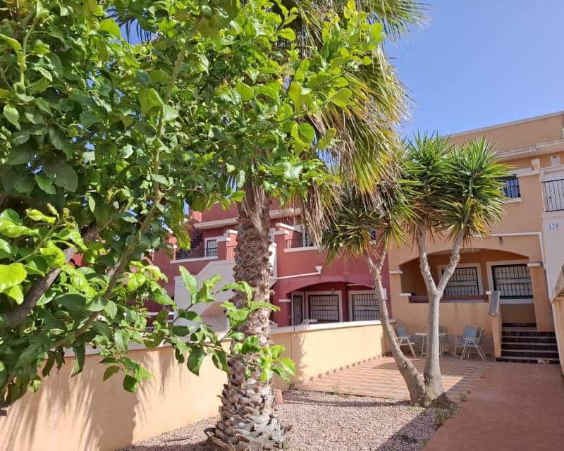 Appartement de 2 chambres à louer à Orihuela Costa avec piscine - 800 € (Ref: 8960967)