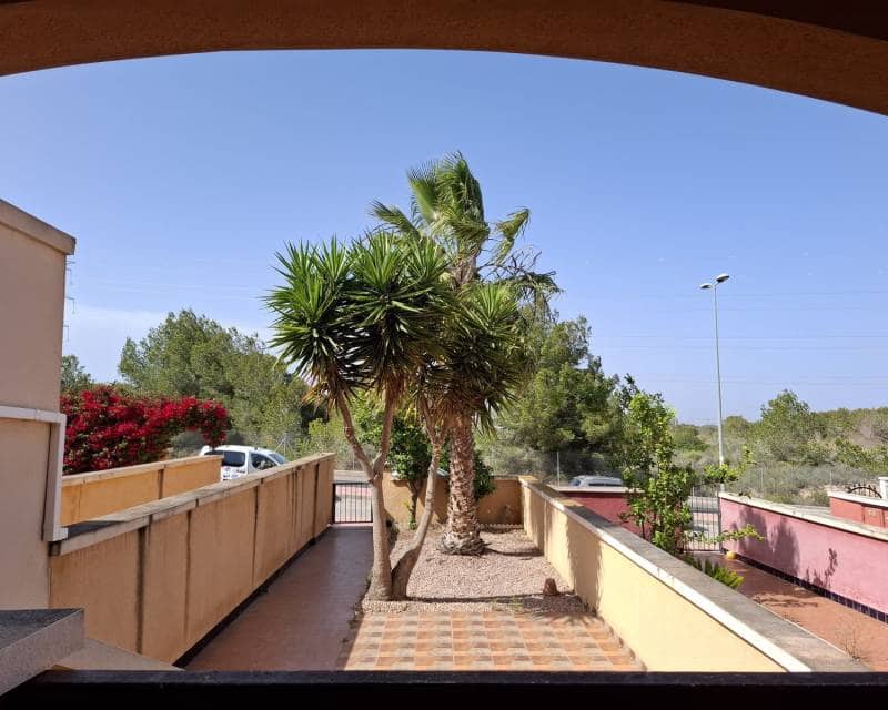 Appartement de 2 chambres à louer à Orihuela Costa avec piscine - 800 € (Ref: 8960967)