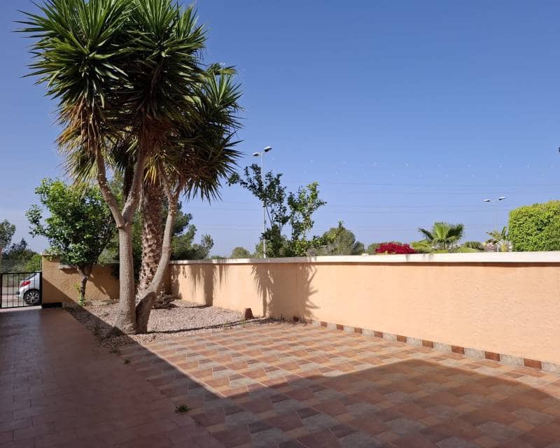 Appartement de 2 chambres à louer à Orihuela Costa avec piscine - 800 € (Ref: 8960967)