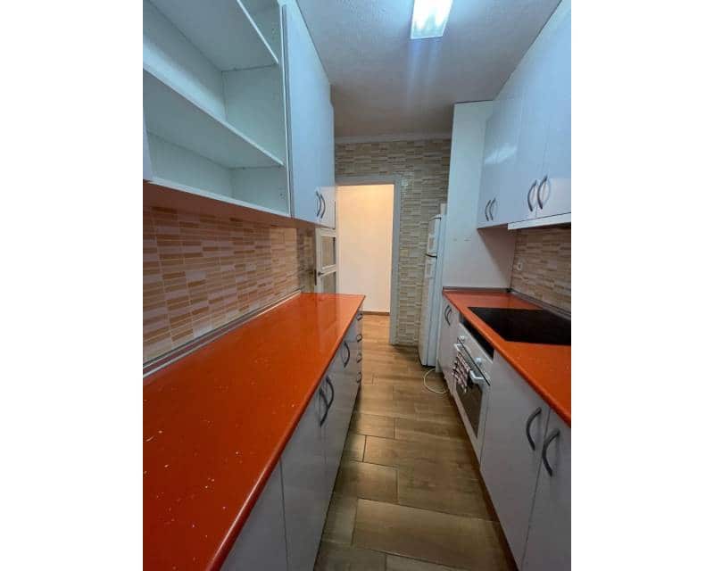 2 quarto Apartamento para arrendar em Torrevieja com piscina - 1 200 € (Ref: 8971608)