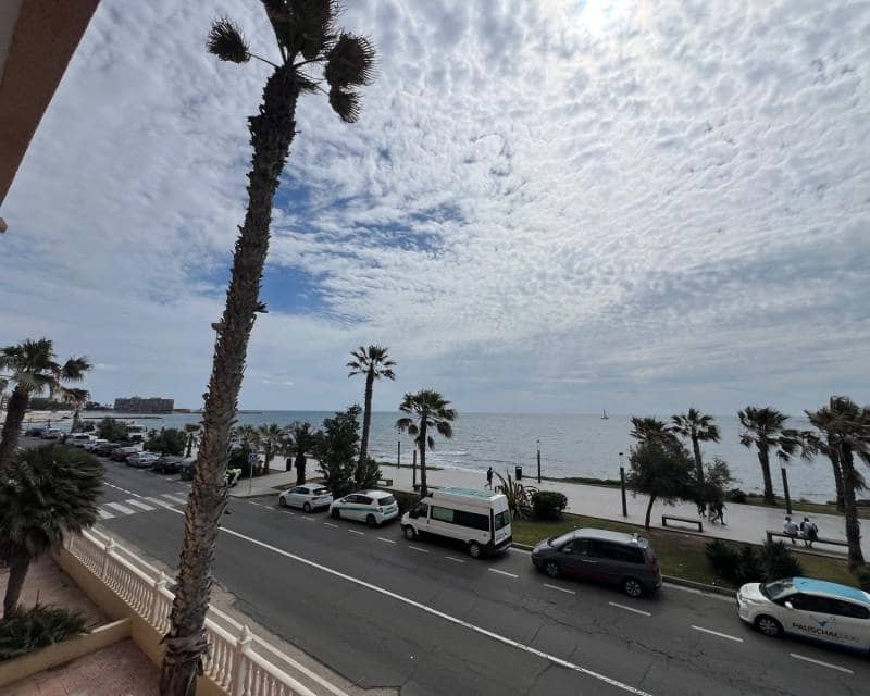 2 quarto Apartamento para arrendar em Torrevieja com piscina - 1 200 € (Ref: 8971608)