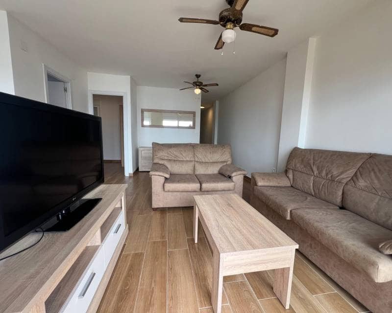 2 quarto Apartamento para arrendar em Torrevieja com piscina - 1 200 € (Ref: 8971608)