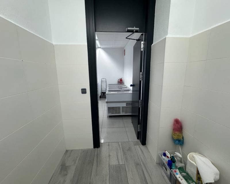 2 soverom Bedrift til leie i Elche / Elx - € 50 000 (Ref: 8980779)