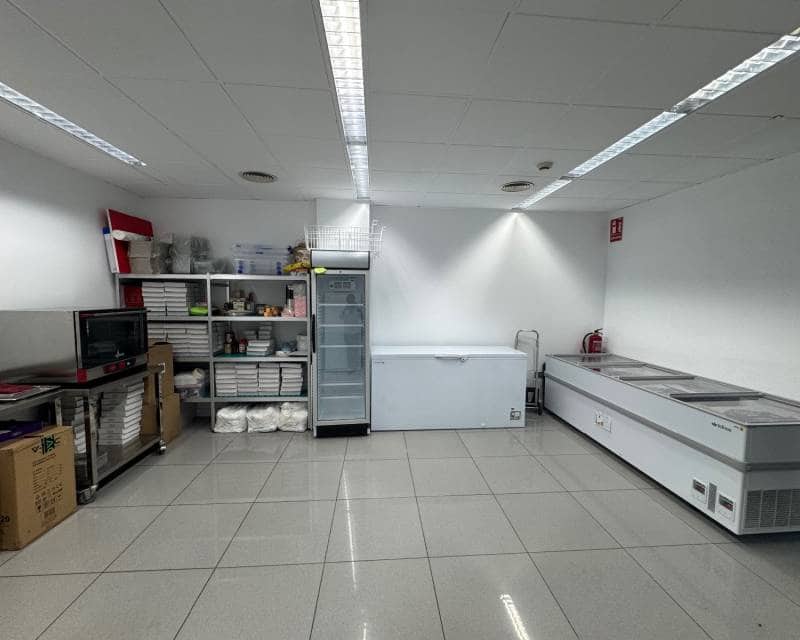 2 soverom Bedrift til leie i Elche / Elx - € 50 000 (Ref: 8980779)