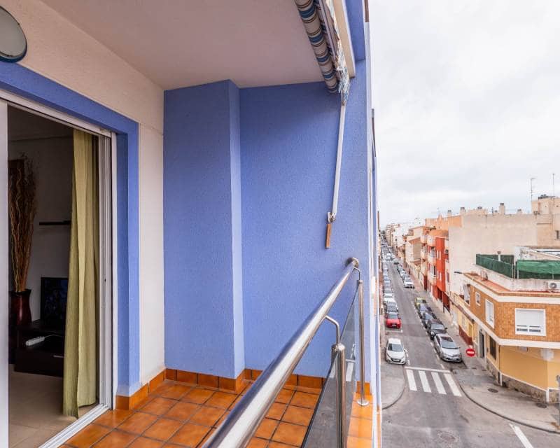 Appartement de 2 chambres à louer à Torrevieja avec garage - 800 € (Ref: 8989968)
