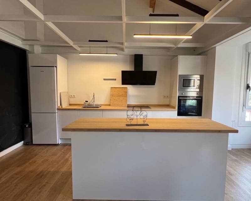 1 slaapkamer Studio te huur in Alicante stad - € 1.150 (Ref: 8998105)