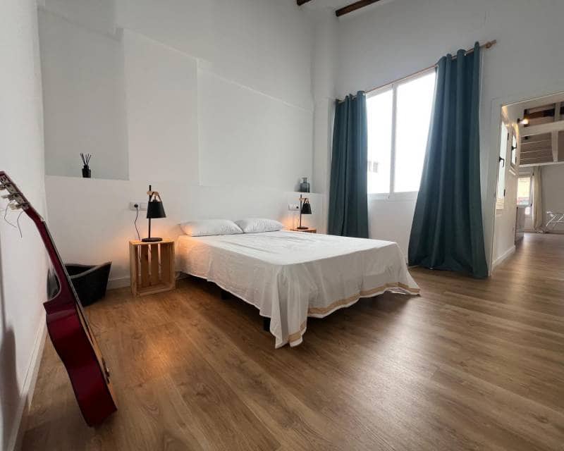 1 slaapkamer Studio te huur in Alicante stad - € 1.150 (Ref: 8998105)