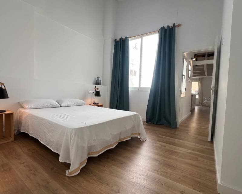 1 slaapkamer Studio te huur in Alicante stad - € 1.150 (Ref: 8998105)