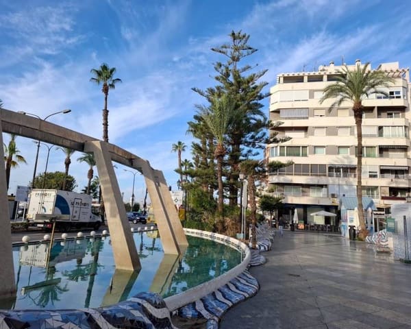 2 slaapkamer Bedrijf te huur in Centro - Muelle Pesquero, Torrevieja - € 650 (Ref: 9004146)