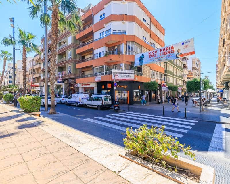 2 makuuhuone Huoneisto myytävänä paikassa Torrevieja - 250 000 € (Ref: 9025207)