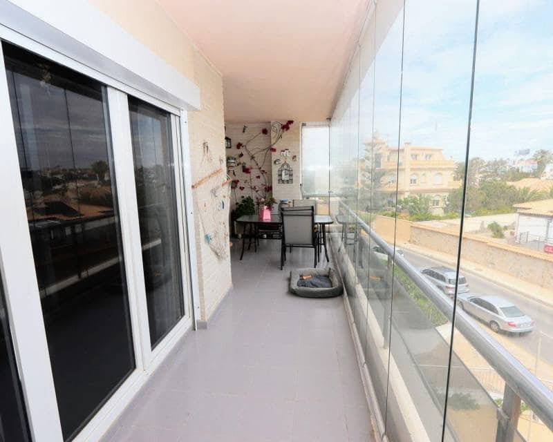 3 bedroom Apartment for sale in Torrevieja with pool - € 340,000 (Ref: 9041390)