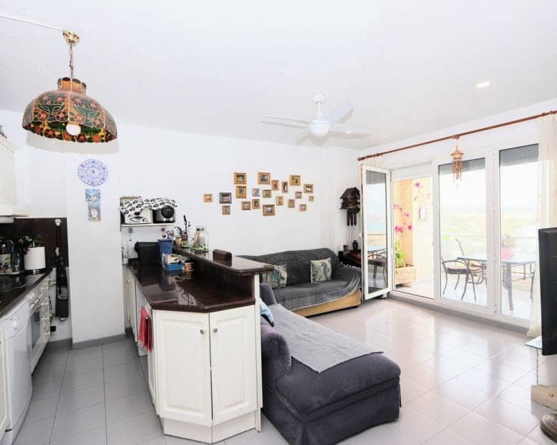 3 bedroom Apartment for sale in Torrevieja with pool - € 340,000 (Ref: 9041390)