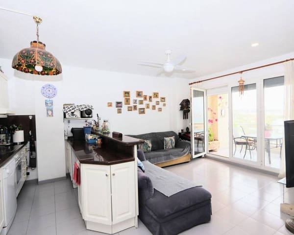 3 bedroom Apartment for sale in Torrevieja with pool - € 340,000 (Ref: 9041390)