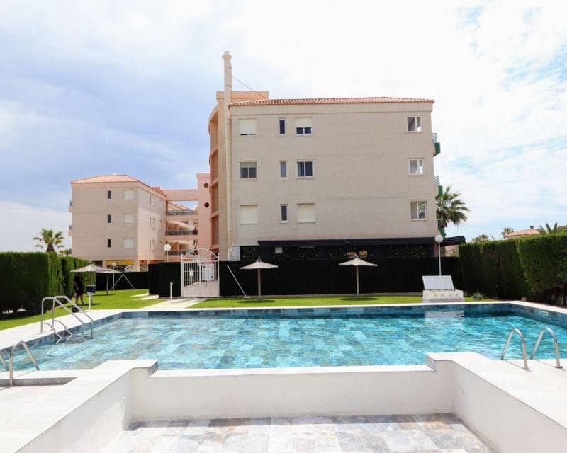 3 bedroom Apartment for sale in Torrevieja with pool - € 340,000 (Ref: 9041390)