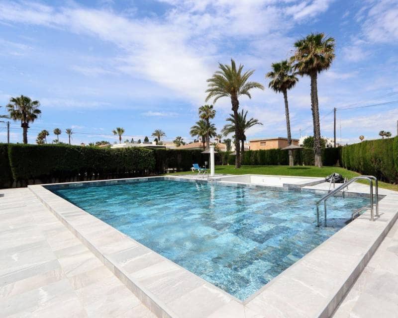 3 bedroom Apartment for sale in Torrevieja with pool - € 340,000 (Ref: 9041390)