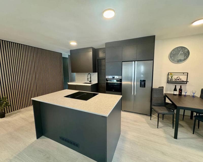 3 soverom Penthouse til salgs i Torrevieja - € 357 000 (Ref: 9076835)