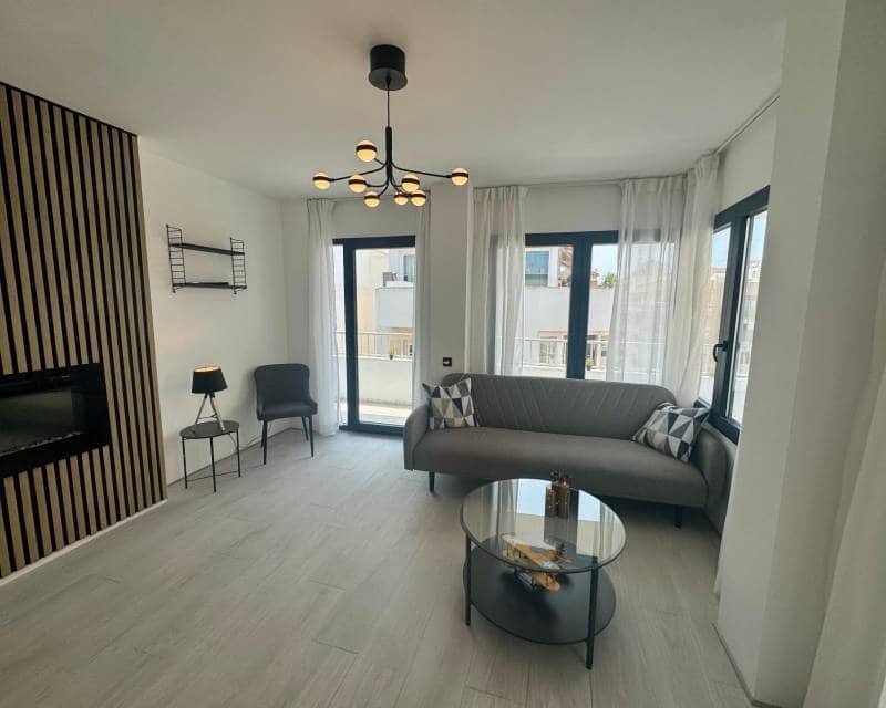 3 soverom Penthouse til salgs i Torrevieja - € 357 000 (Ref: 9076835)